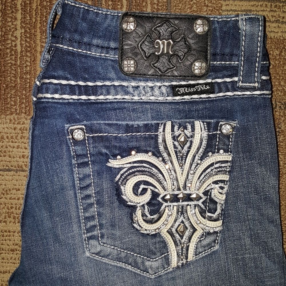 Miss Me | Boot Cut Jeweled Buckle Jeans Size 30